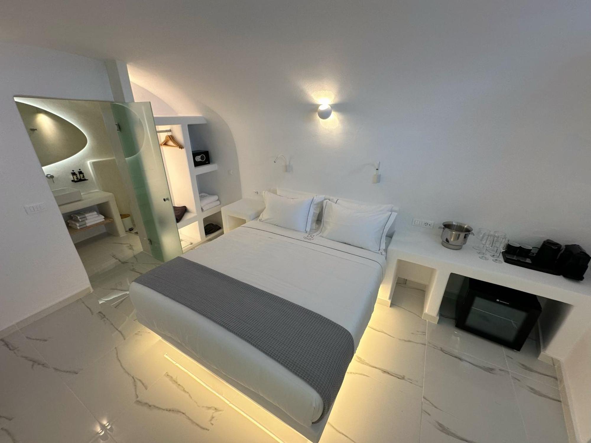 Dagaz Suites Fira  Bagian luar foto