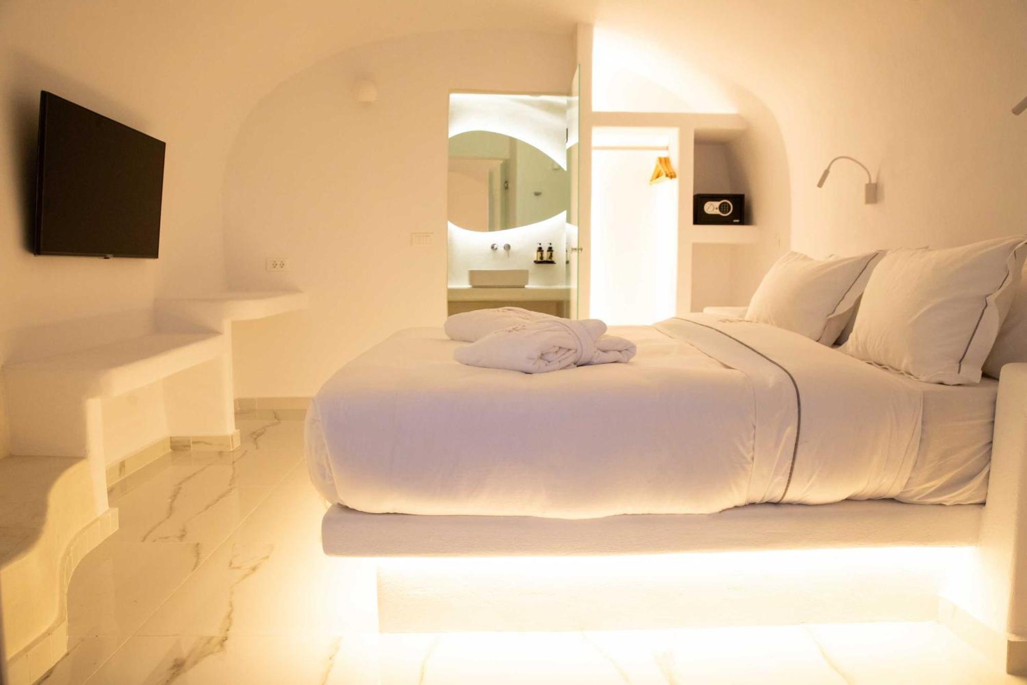 Dagaz Suites Fira  Bagian luar foto
